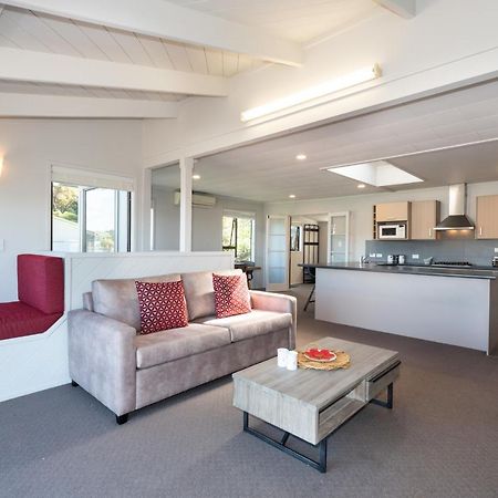 The Tide Watcher - Okiato Holiday Home Opua المظهر الخارجي الصورة
